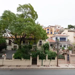 https://ferrandiz-suite.hotelsinnerja.org
